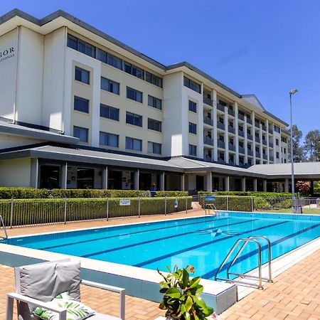 Visy Dior Hotel Бокъм Хилс Екстериор снимка