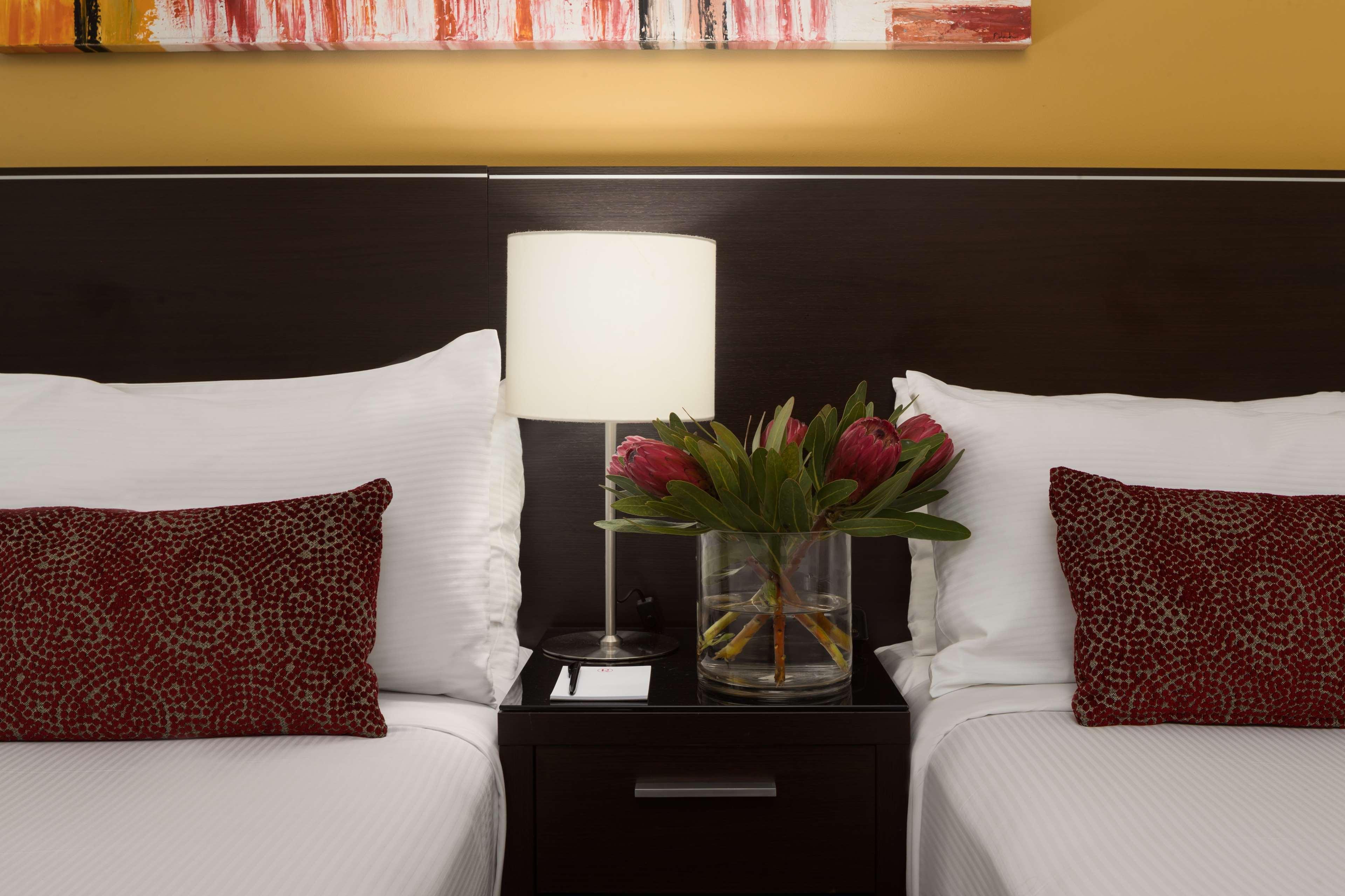 Visy Dior Hotel Бокъм Хилс Екстериор снимка