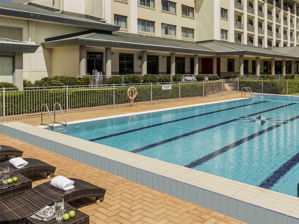 Visy Dior Hotel Бокъм Хилс Екстериор снимка
